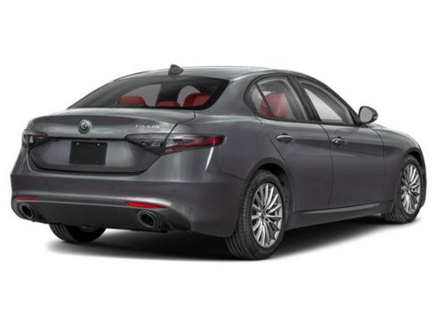 Used 2024 Alfa Romeo Giulia Ti AWD/4WD image 5