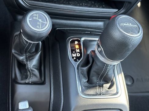 New 2025 Jeep Gladiator Sport image 30