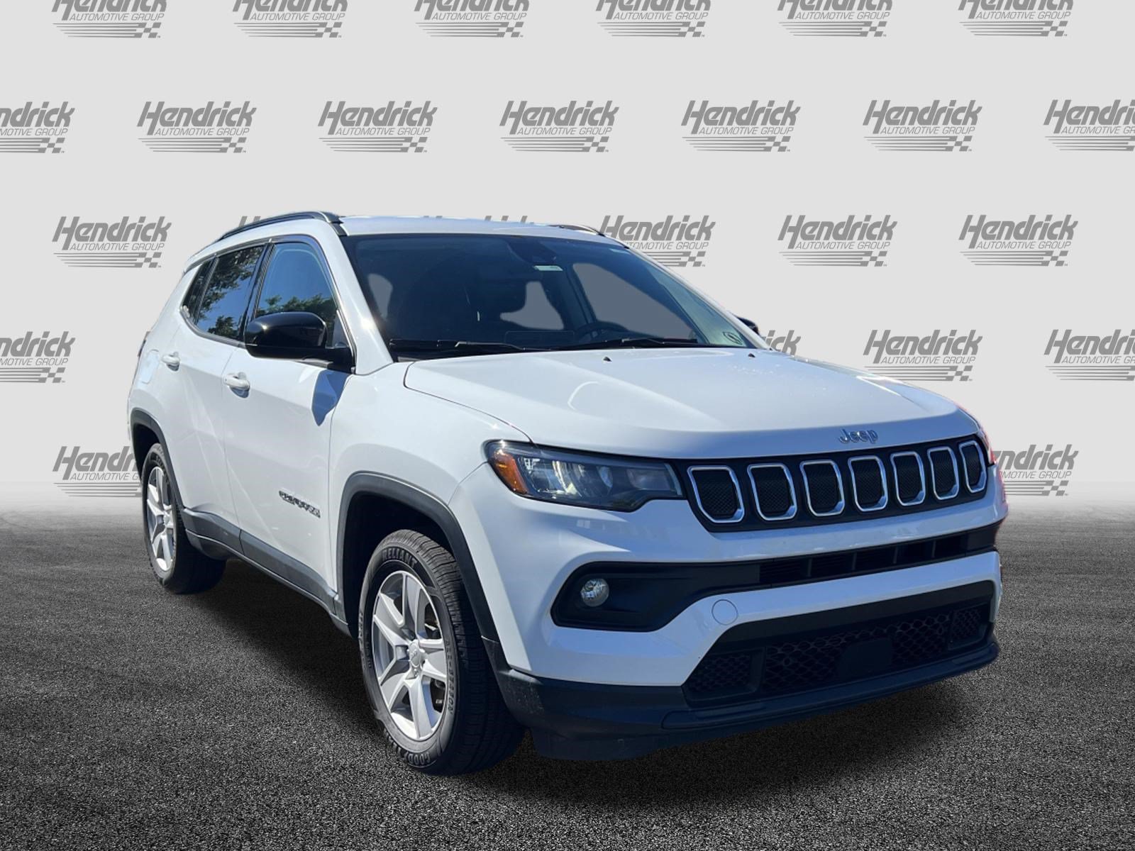 Used 2022 Jeep Compass Latitude FWD image 5