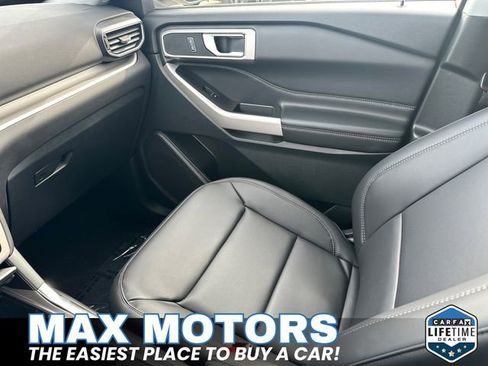 New 2024 Ford Explorer XLT w/ Equipment Group 202A image 40