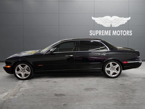 Used 2005 Jaguar XJ8 RWD image 2