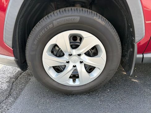 Used 2019 Toyota RAV4 LE w/ All Weather Liner Package AWD/4WD image 10