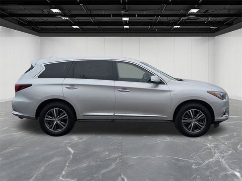 Used 2018 INFINITI QX60 Luxe image 6