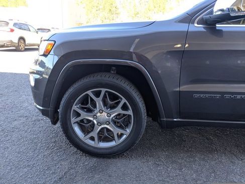 Used 2020 Jeep Grand Cherokee Overland w/ Interior Metal Package image 8