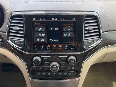 Used 2019 Jeep Grand Cherokee Overland RWD image 19