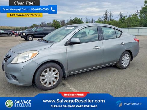 Used 2014 Nissan Versa SV FWD image 1