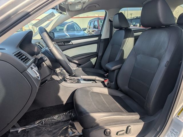 Used 2013 Volkswagen Passat 2.5 SE FWD image 7