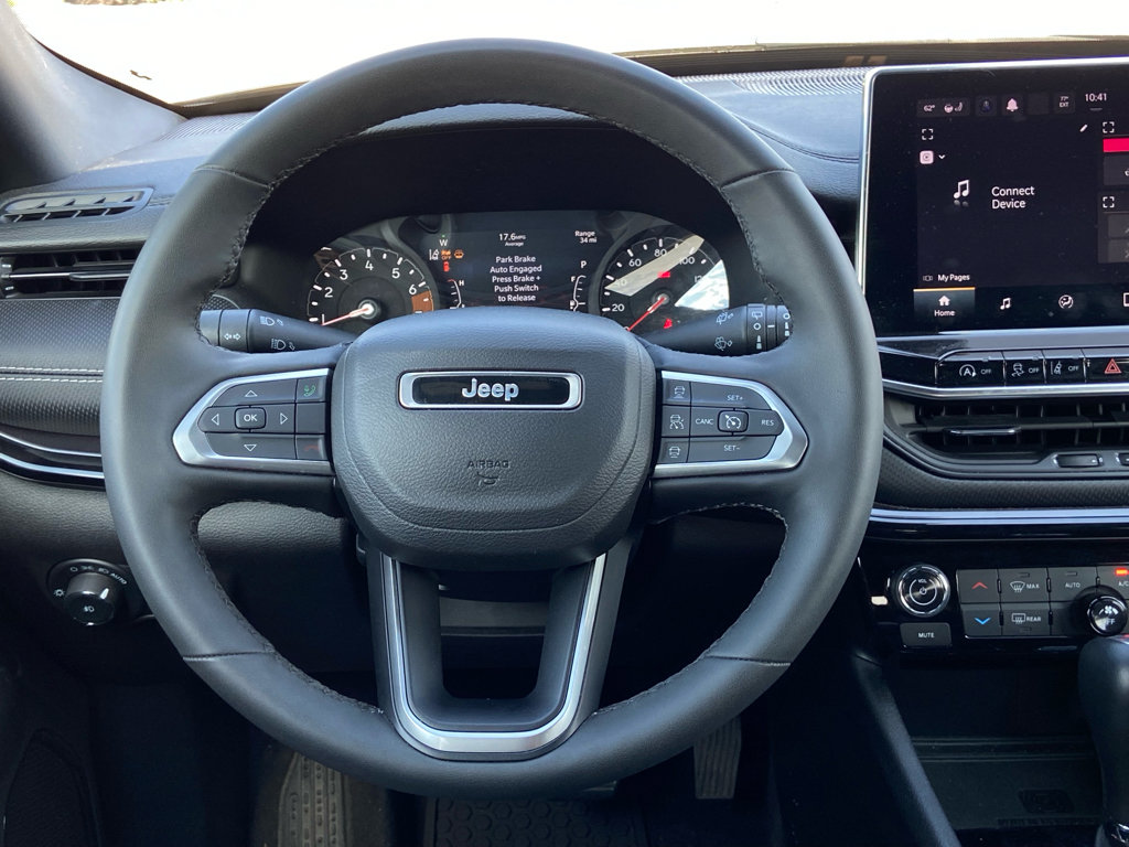 Used 2023 Jeep Compass Latitude w/ Sun and Sound Group AWD/4WD image 15