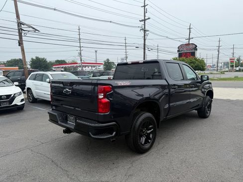 Used 2024 Chevrolet Silverado 1500 Custom Trail Boss w/ LPO, Dark Essentials Package AWD/4WD image 7
