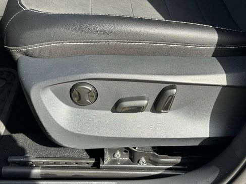 Certified 2022 Volkswagen Taos SE AWD/4WD image 21