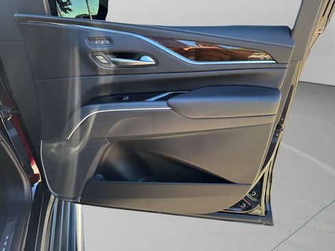 Used 2022 Cadillac Escalade ESV Sport Platinum w/ LPO, ONYX Package image 13