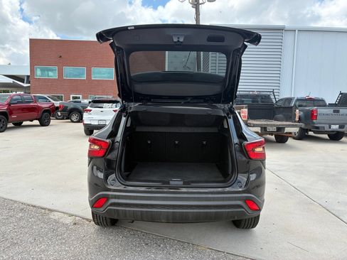 Used 2024 Chevrolet Trax LS FWD image 8