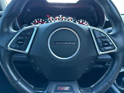 Used 2016 Chevrolet Camaro SS RWD image 21