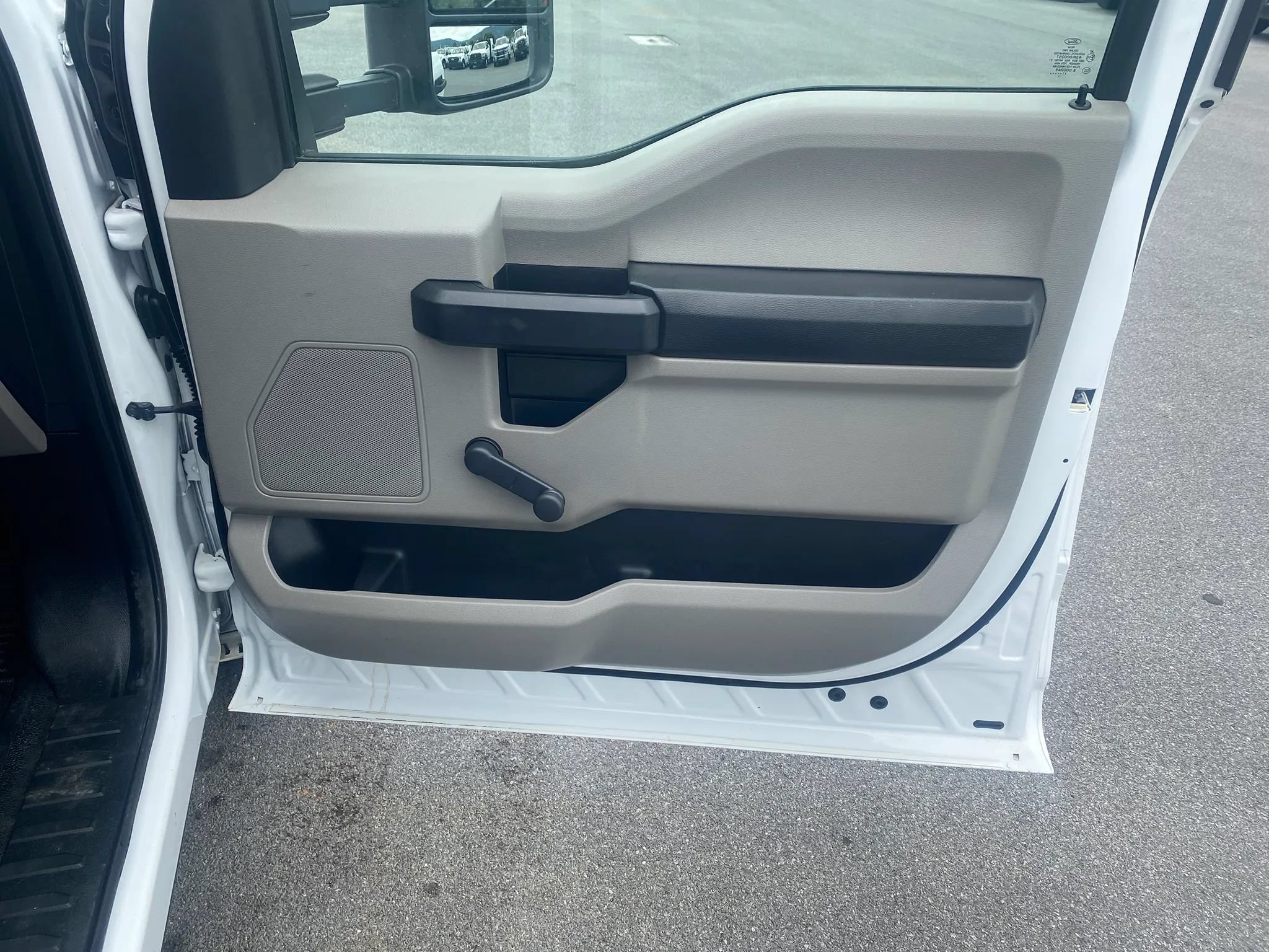 Used 2017 Ford F350 XL RWD image 19