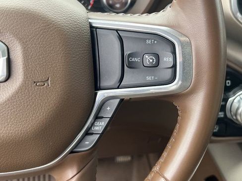 Certified 2022 RAM 1500 Laramie image 32