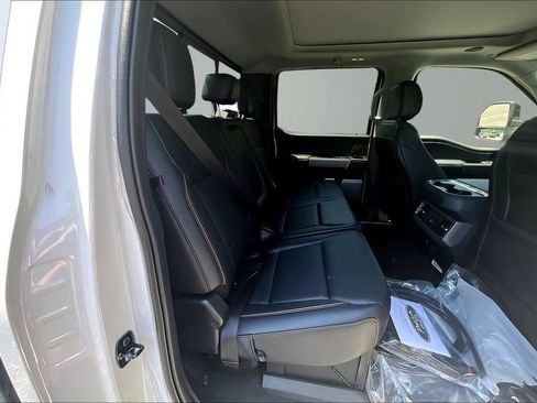 New 2026 Ford F250 Lariat w/ Black Appearance Package AWD/4WD image 10