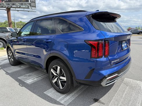Used 2023 Kia Sorento S w/ Panoramic Sunroof Package FWD image 7