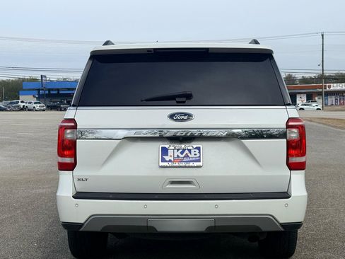 Used 2020 Ford Expedition XLT w/ Equipment Group 202A RWD image 4