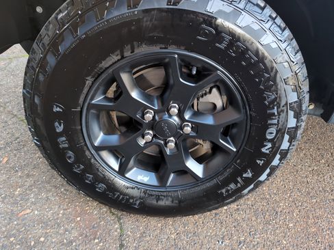 Used 2021 Jeep Wrangler Unlimited Willys image 11