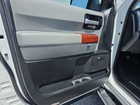 Used 2021 Toyota Sequoia Platinum AWD/4WD image 16