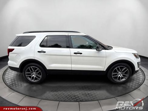 Used 2016 Ford Explorer Sport w/ Equipment Group 401A AWD/4WD image 6