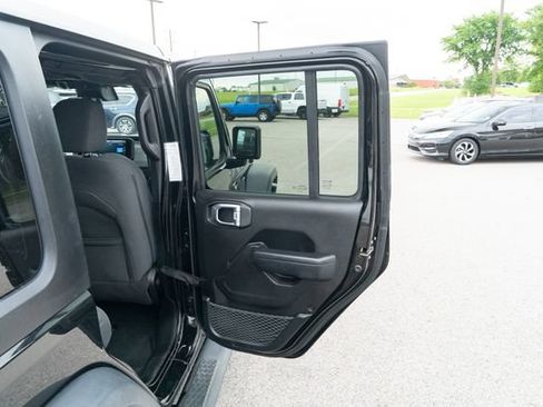 Used 2024 Jeep Wrangler Unlimited Sport AWD/4WD image 15