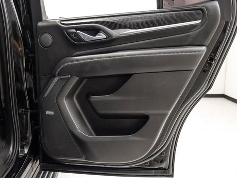 Used 2021 GMC Yukon Denali w/ Denali Premium Package image 57