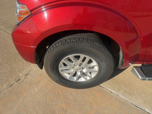 Used 2015 Nissan Frontier SV w/ SV Value Truck Package image 30