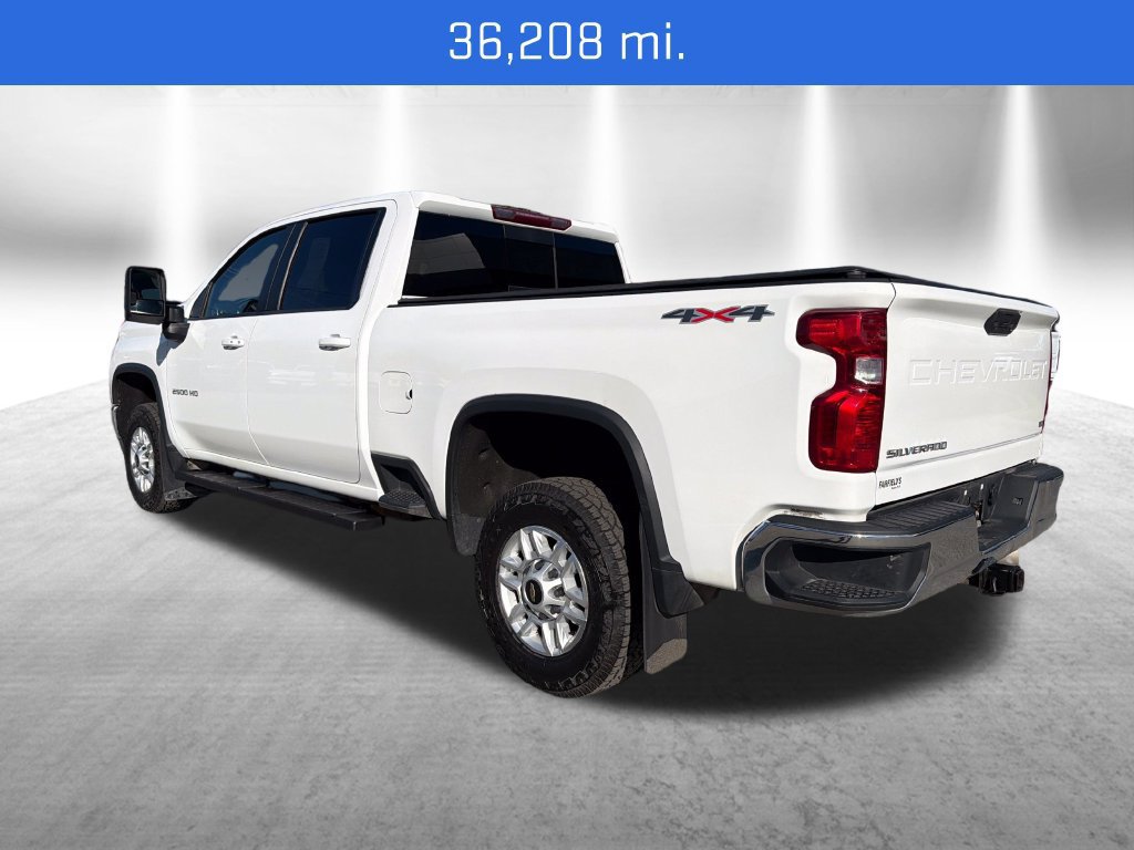 Used 2023 Chevrolet Silverado 2500 LT w/ Convenience Package AWD/4WD image 3