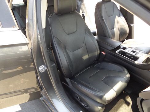 Used 2018 Ford Fusion Titanium AWD/4WD image 23