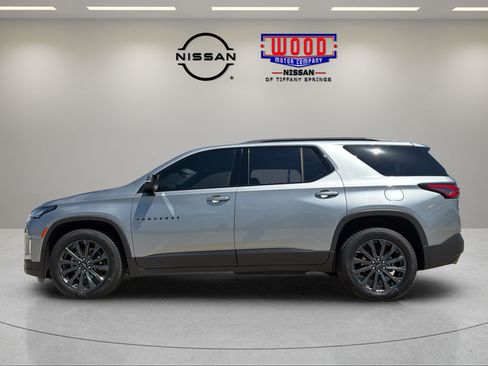 Used 2023 Chevrolet Traverse RS w/ LPO, Floor Liner Package AWD/4WD image 5