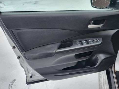 Used 2015 Honda CR-V LX image 9