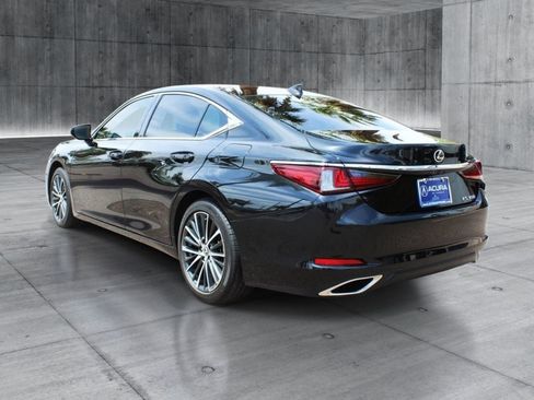 Used 2024 Lexus ES 350 w/ Premium Package FWD image 3