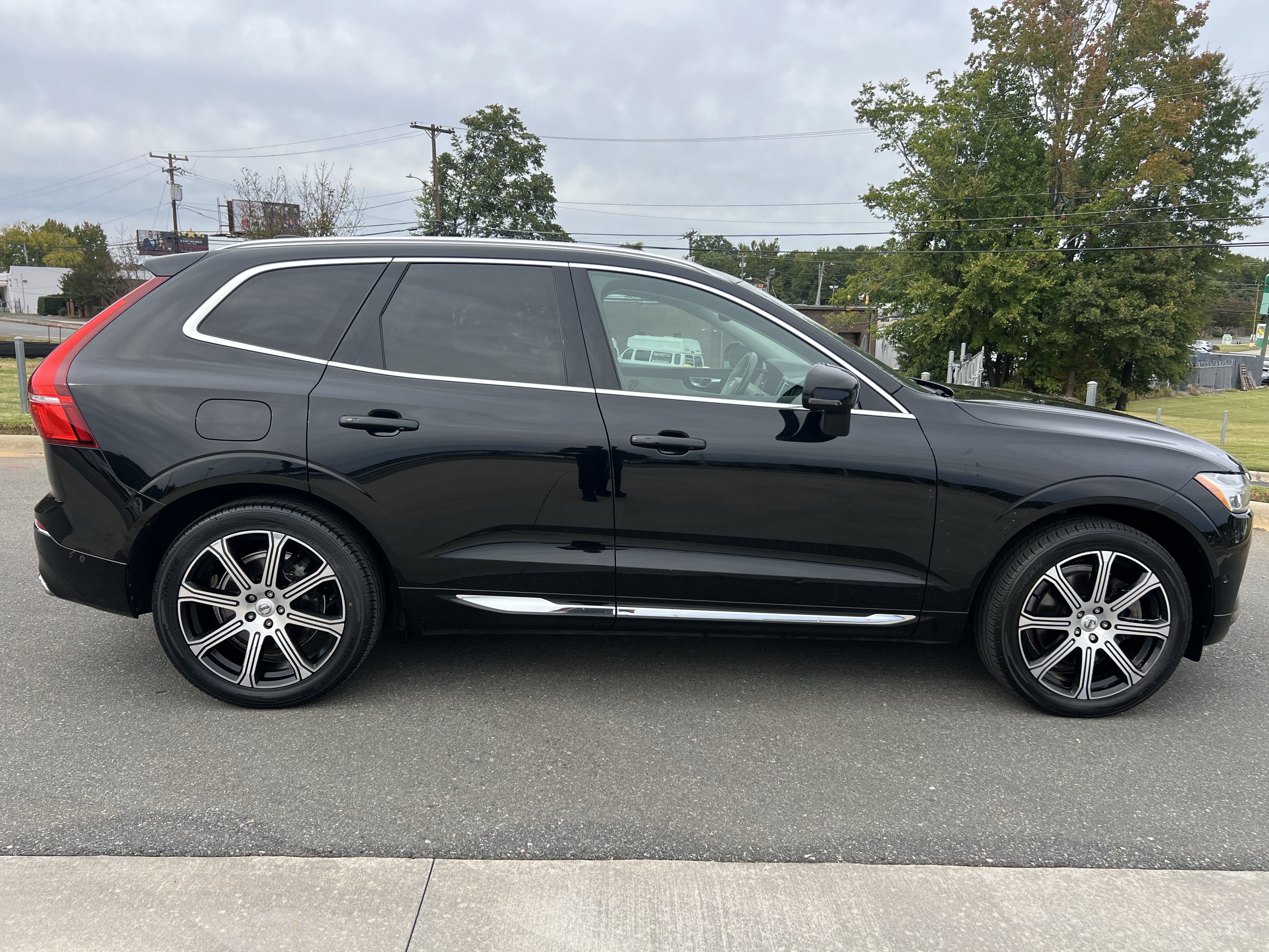 Used 2021 Volvo XC60 T6 Inscription w/ Protection Package Premier AWD/4WD image 10