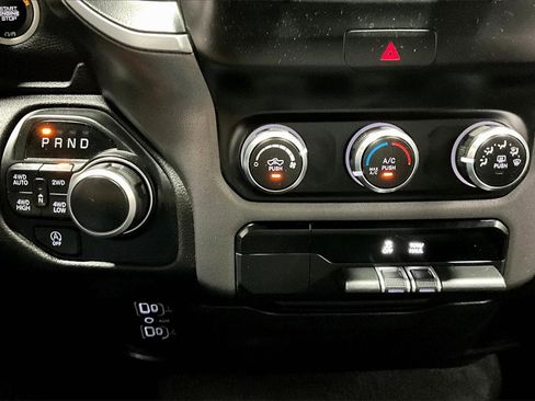 Used 2021 RAM 1500 Big Horn image 15