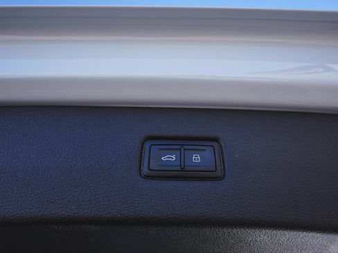 Used 2023 Audi Q7 3.0T Premium w/ Convenience Package image 48