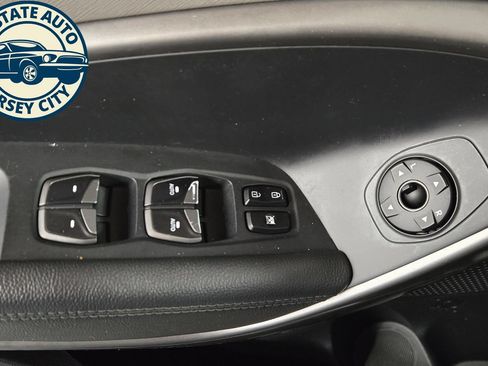 Used 2018 Hyundai Santa Fe AWD w/ SE Ultimate Tech Package 03 image 29