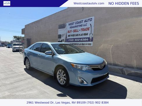 Used 2014 Toyota Camry XLE w/ Leather Package FWD image 1