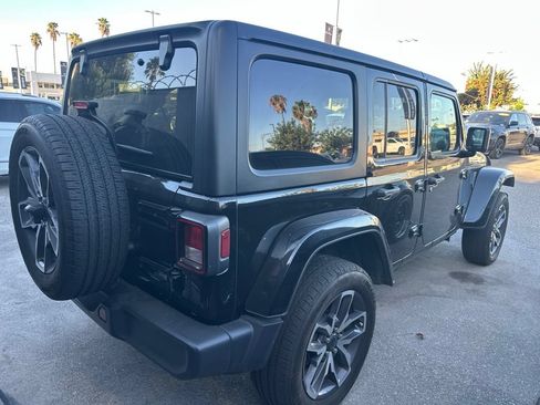 Used 2024 Jeep Wrangler Unlimited AWD/4WD image 4