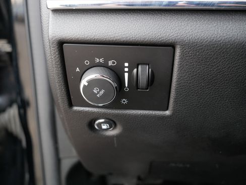 Used 2018 Jeep Grand Cherokee Limited image 26