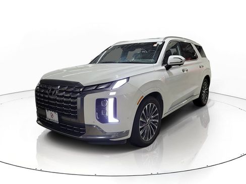 Used 2024 Hyundai Palisade Calligraphy AWD/4WD image 2