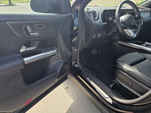 Used 2024 Mercedes-Benz GLA 250 image 11