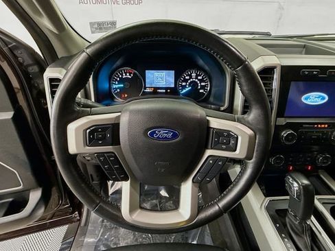 Used 2019 Ford F150 Lariat image 13