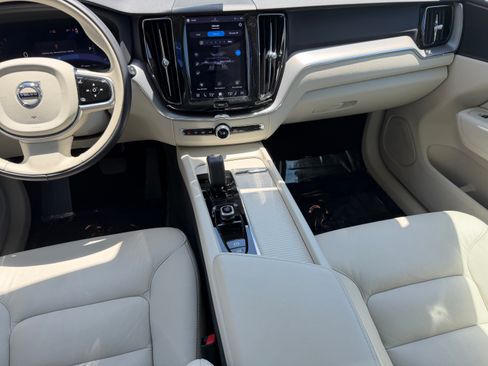 Certified 2024 Volvo XC60 B5 Core AWD/4WD image 15