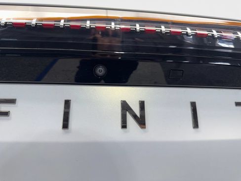 Used 2025 INFINITI QX80 Autograph AWD/4WD image 21