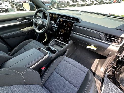 New 2026 GMC Terrain Elevation w/ Technology Package II AWD/4WD image 12