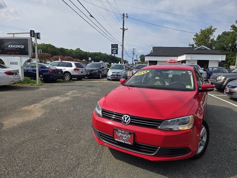 Used 2014 Volkswagen Jetta TDI FWD image 2