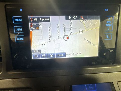 Used 2016 Toyota Sienna SE Premium image 26