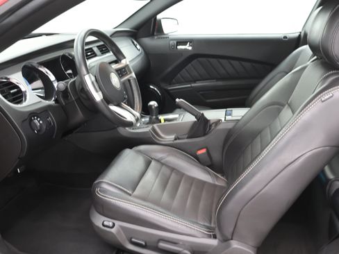 Used 2013 Ford Mustang GT Premium w/ Comfort Pkg RWD image 7
