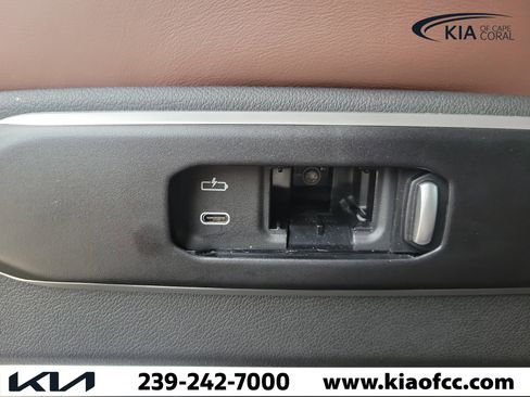 Used 2026 BMW X7 xDrive40i AWD/4WD image 16